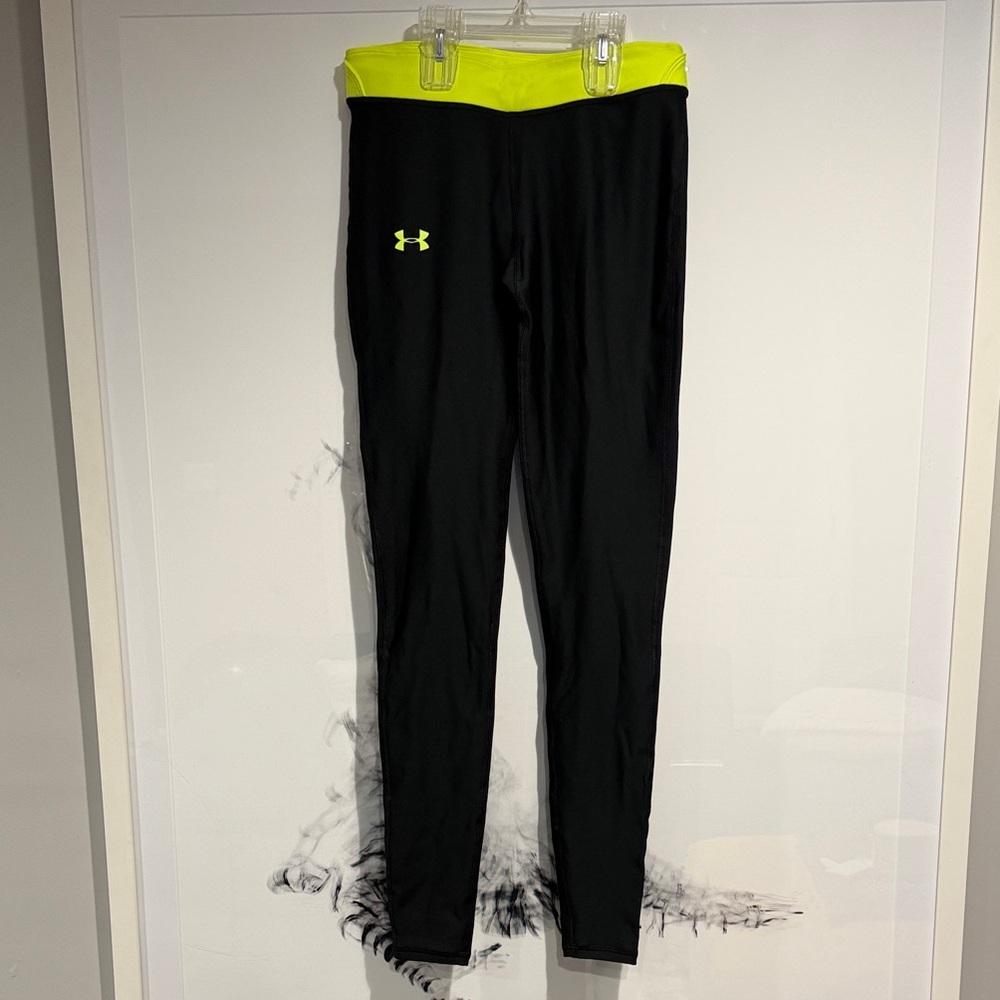 NWT Under Armour Women’s Leggings in Black and Neon Yellow